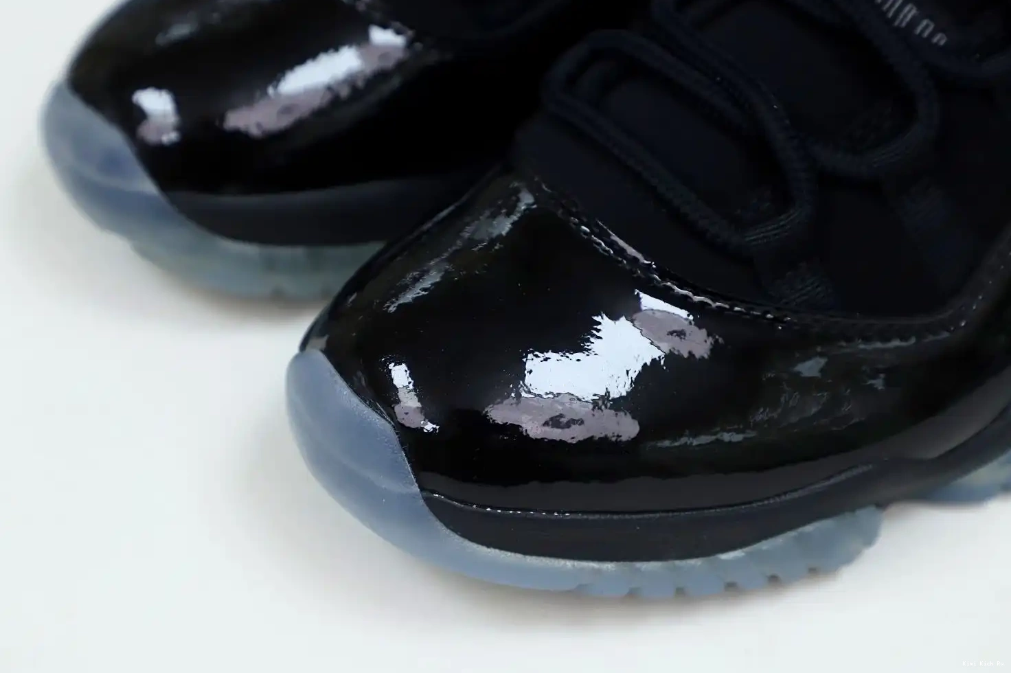 'CAP GOWN' AND RETRO JORDAN 11 AIR Kimikick 0707